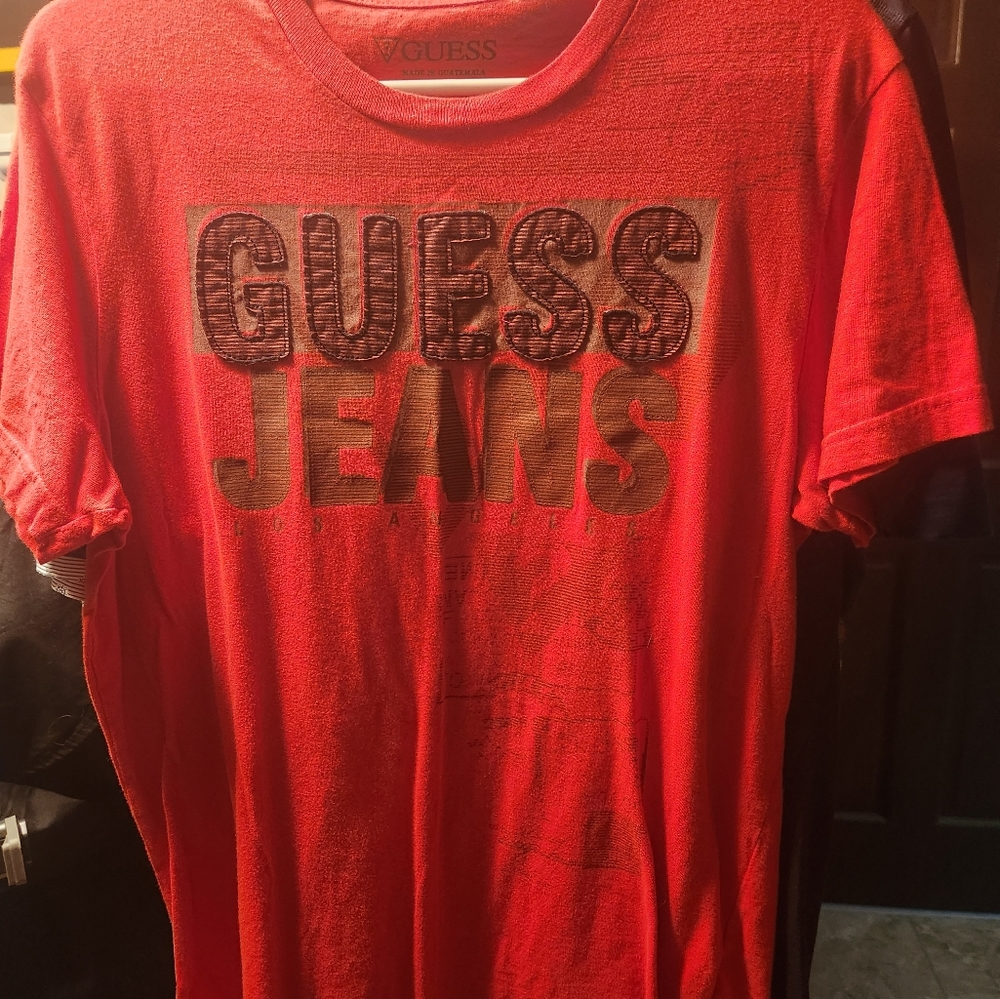 guess used shirt